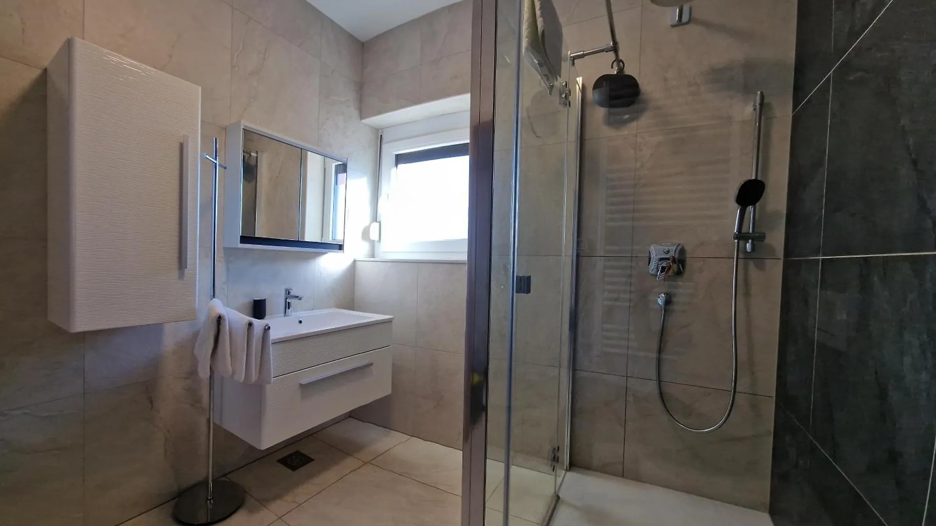 Villa Karizma - Sea View, Swimming Pool, Hot Tub, Brijuni, Fazana, Peroj 0*,